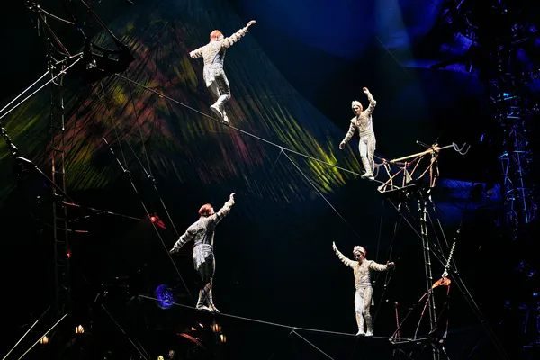 AI-ügynök gyorsítja a Cirque du Soleil számlafeldolgozását