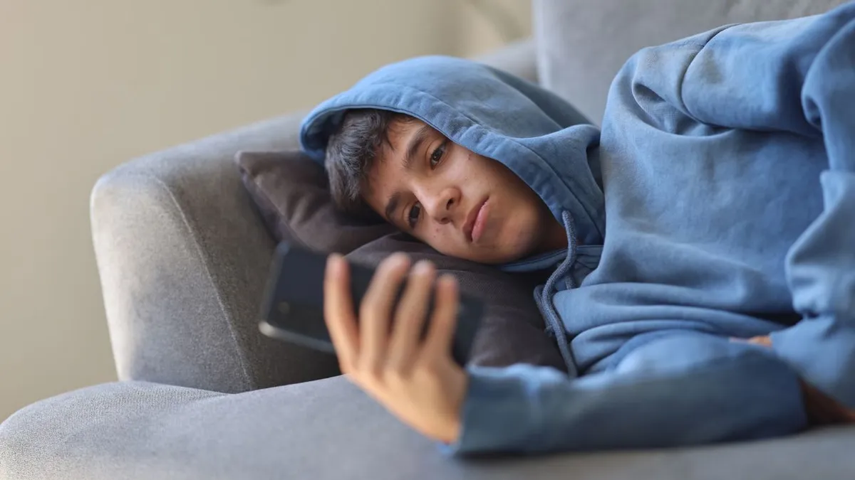 Ausztrália új digitális gondossági szabálya védi a gyerekeket az AI-chatbotoktól?