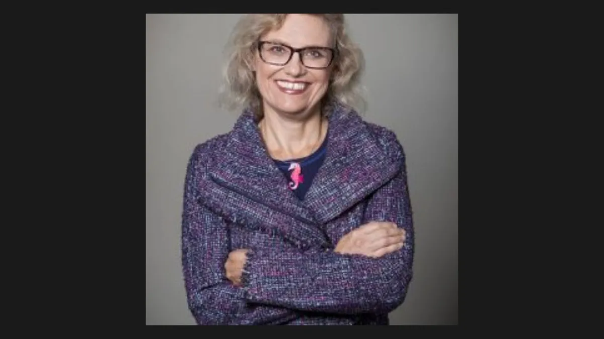 Christine Parker rangos professzori címet kapott Melbourne-ben