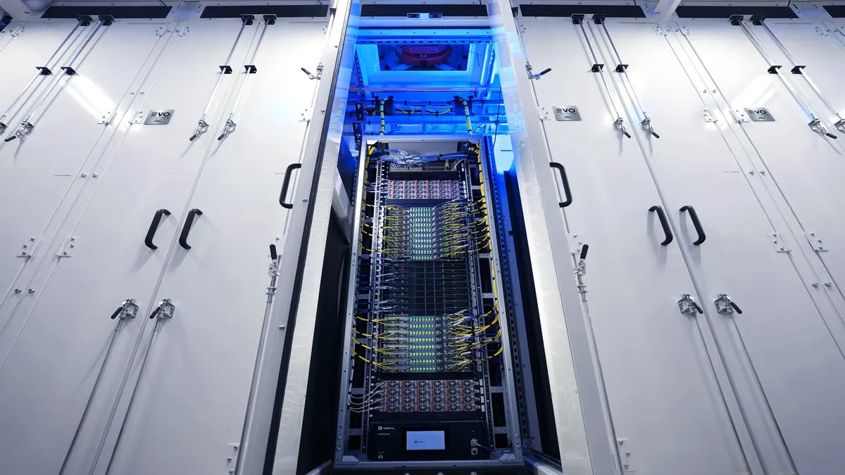 A CoreWeave telepítette elsőként az NVIDIA GB300 NVL72 rendszert