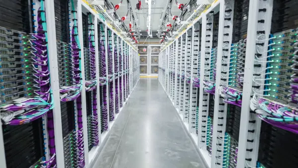A Microsoft a chiptől az elektromos hálózatig fejleszti az AI-infrastruktúrát