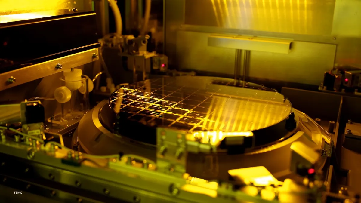 Az NVIDIA és a TSMC AI-t vinne a félvezetőgyárakba