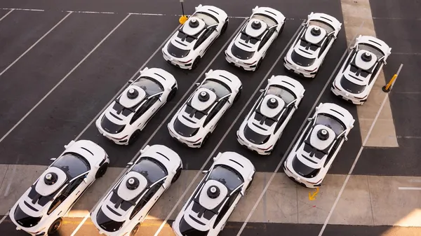 Az EPFL szerint így illeszthetők a robotaxik a városi közlekedésbe