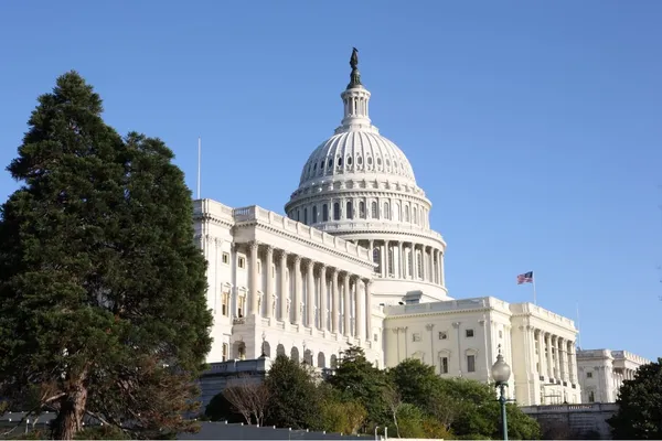 Az amerikai AI-modellek lekapcsolását szabályokhoz kötné a kutatóközpont