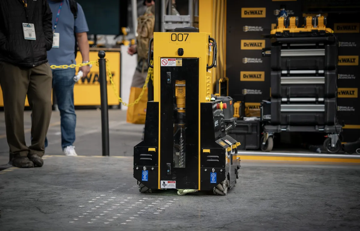A TIME 2026 legjobb találmányai közé választották a DEWALT fúrór botját